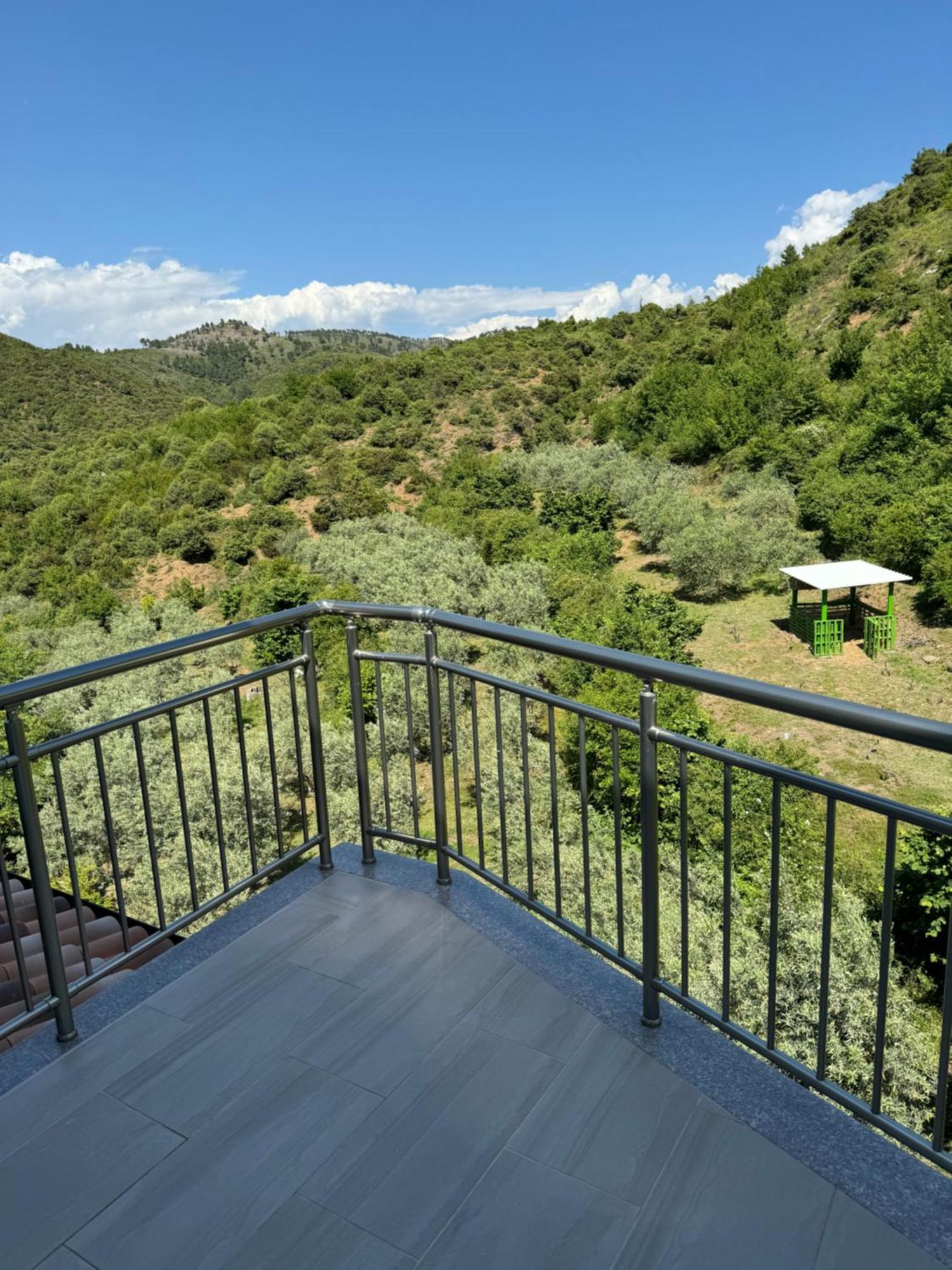 שקודר Qyteza Guest House & Camping מראה חיצוני תמונה