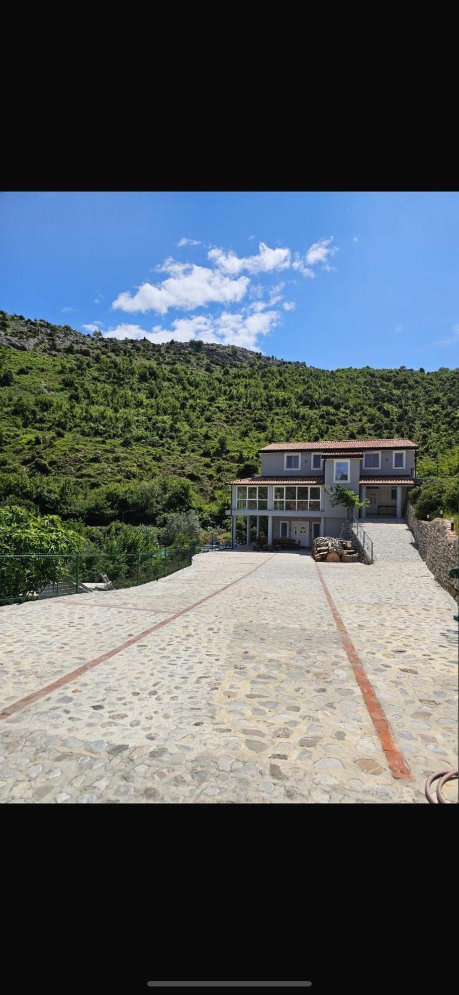 שקודר Qyteza Guest House & Camping מראה חיצוני תמונה